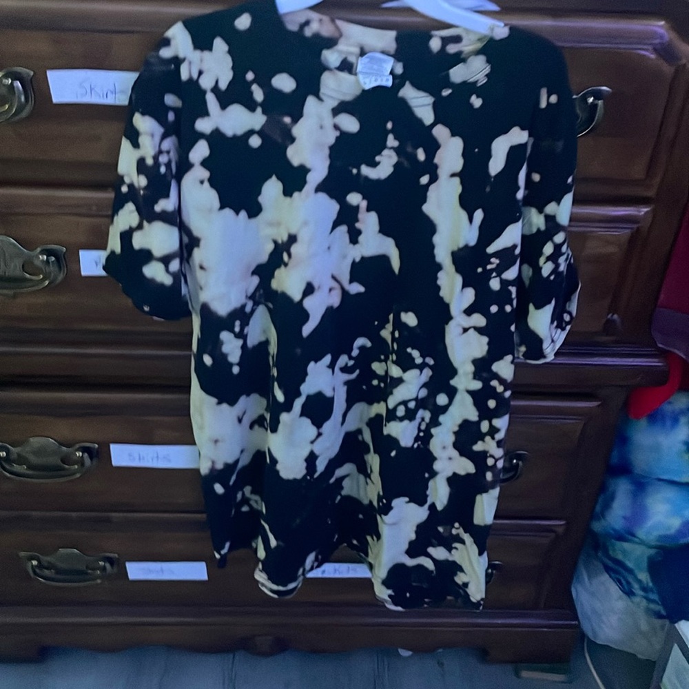 Large black and cream color, plain T-shirt